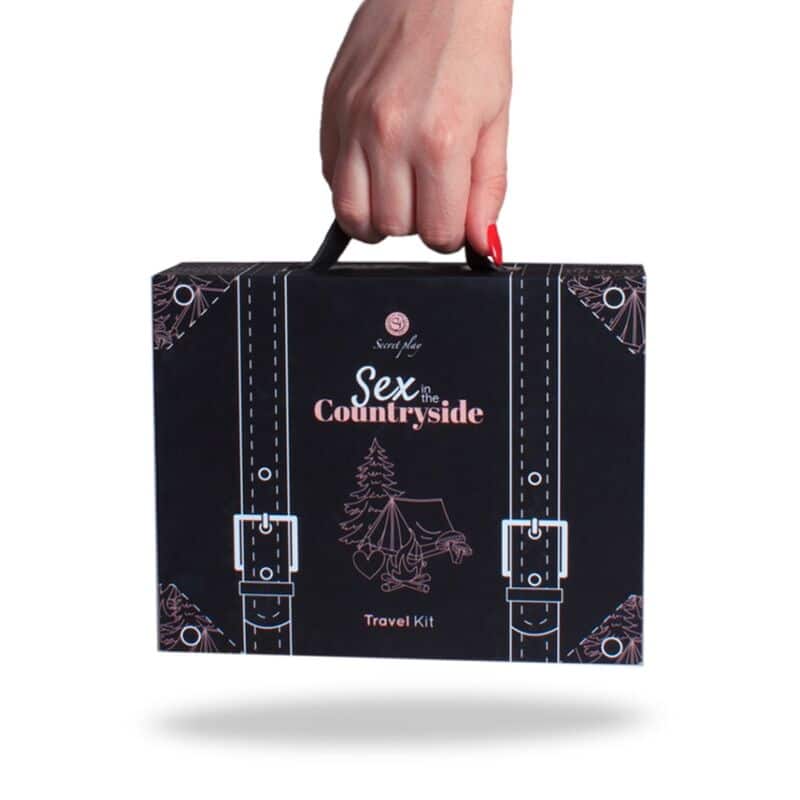 SECRETPLAY - SEX IN THE COUNTRYSIDE TRAVEL KIT (ES/EN/DE/FR/NL/PT) - piKanteo | Despierta tu lado más piKante Comprar SECRETPLAY - SEX IN THE COUNTRYSIDE TRAVEL KIT (ES/EN/DE/FR/NL/PT) al mejor precio - Envíos Discretos