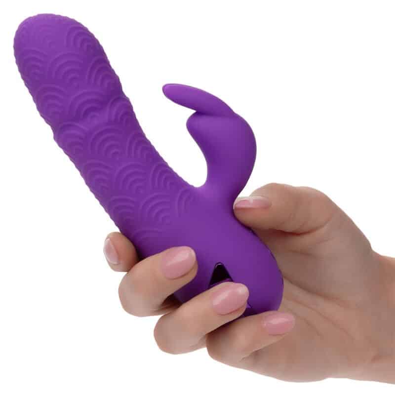 CALEXOTICS - MANHATTAN BEACH MARVEL VIBRADOR RABBIT MORADO BY CALIFORNIA DREAMING - piKanteo | Despierta tu lado más piKante Comprar CALEXOTICS - MANHATTAN BEACH MARVEL VIBRADOR RABBIT MORADO BY CALIFORNIA DREAMING al mejor precio - Envíos Discretos